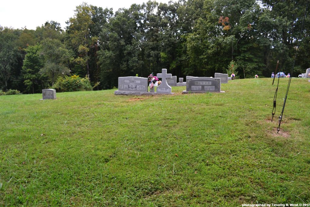 Scott Co, TN (1) Litton Cemetery at Oneida