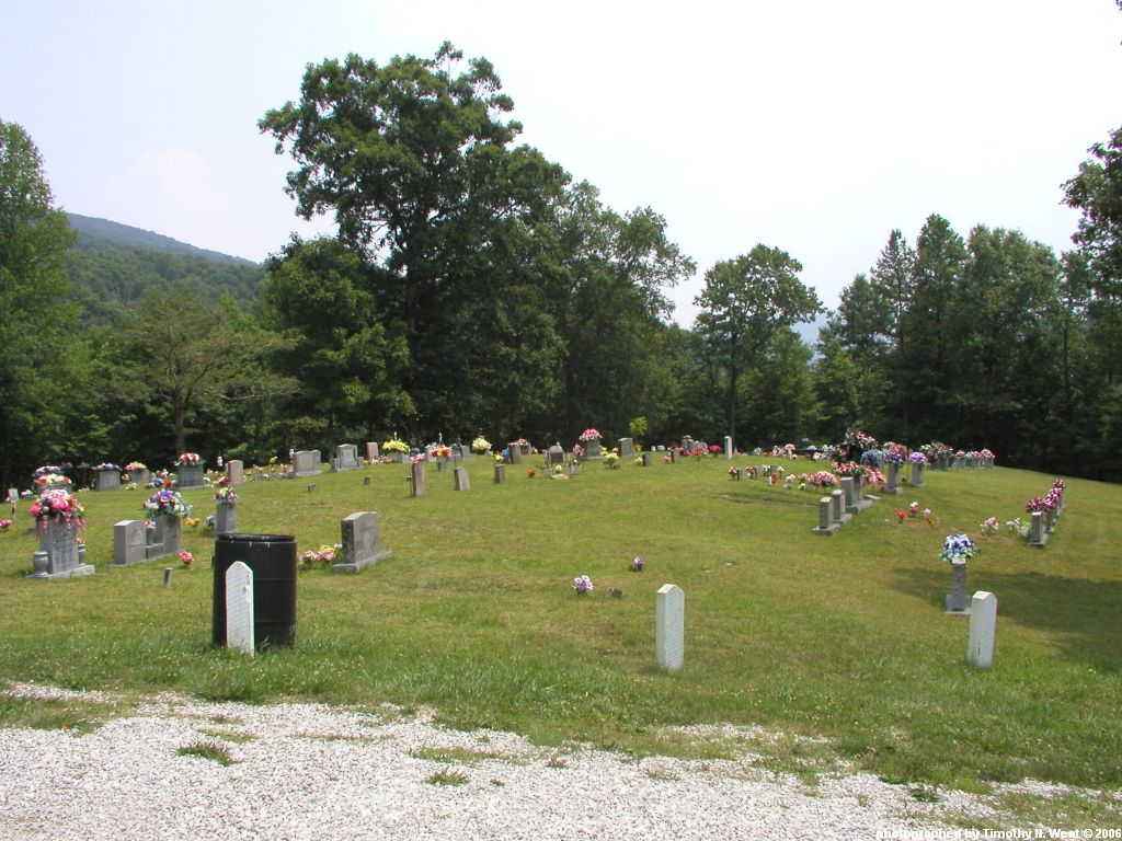 Scott Co, TN Bull Creek Cemetery at Bull Creek
