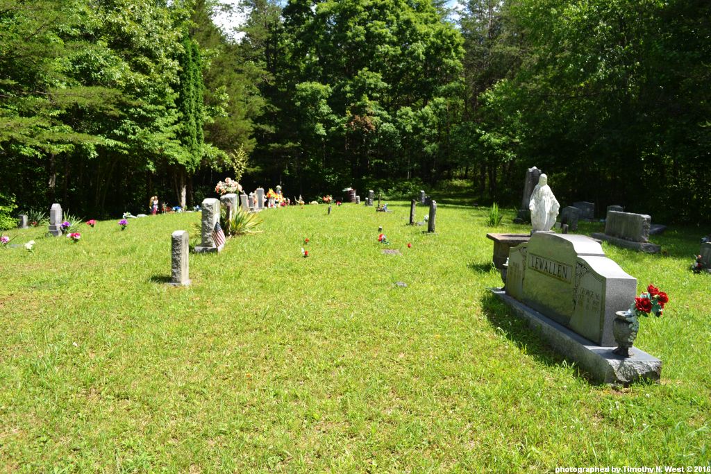 Scott Co, TN Lewallen Cemetery at Coal Hill