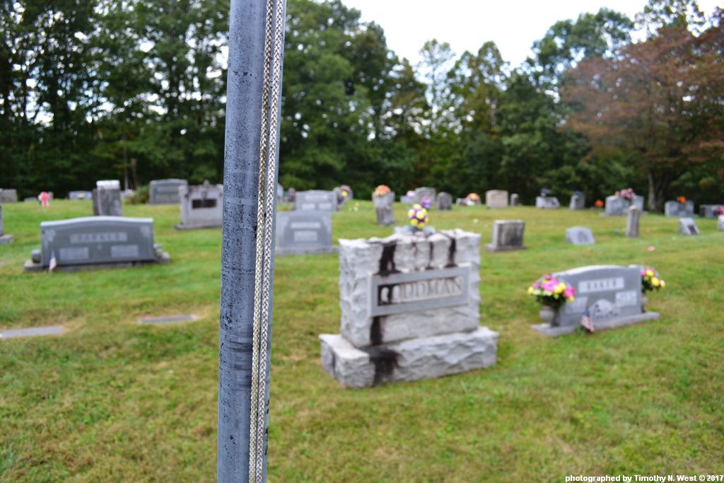 Scott Co, TN (1) Litton Cemetery at Oneida