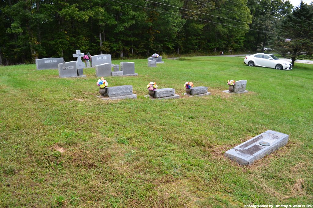Scott Co, TN (1) Litton Cemetery at Oneida