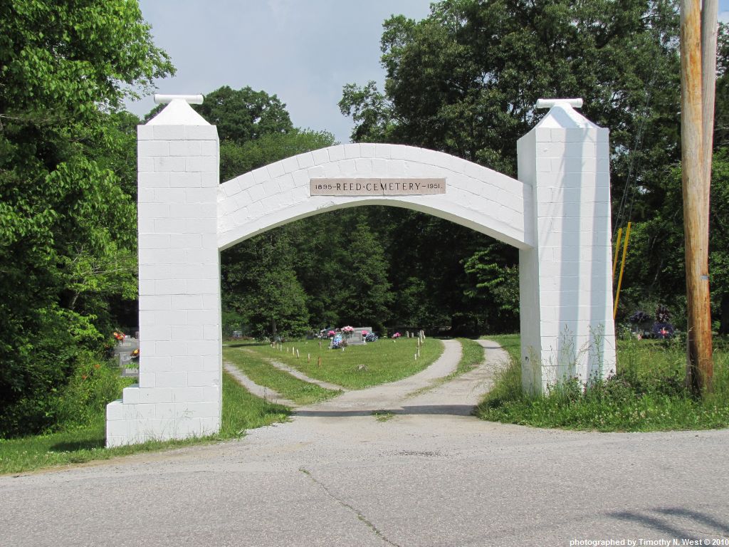 Scott Co, TN (2) Reed Cemetery at New River
