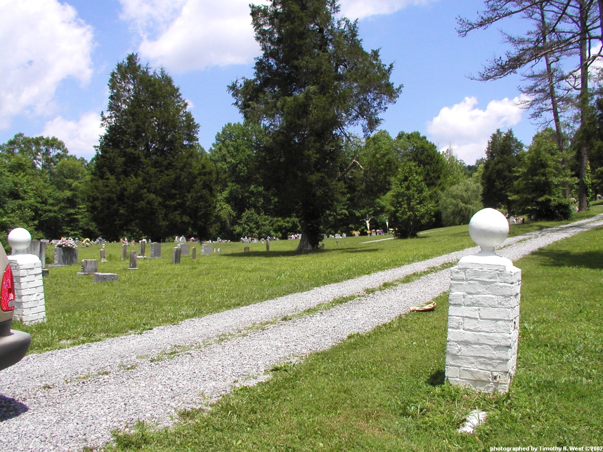 Scott Co, TN Sexton Memorial Cemetery at Paint Rock
